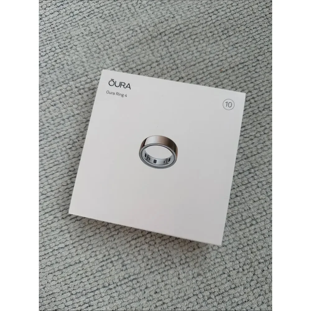 OURA RING 4 Rose Gold Size 10 Smart Ring Charging Bundle with and Gray Cable